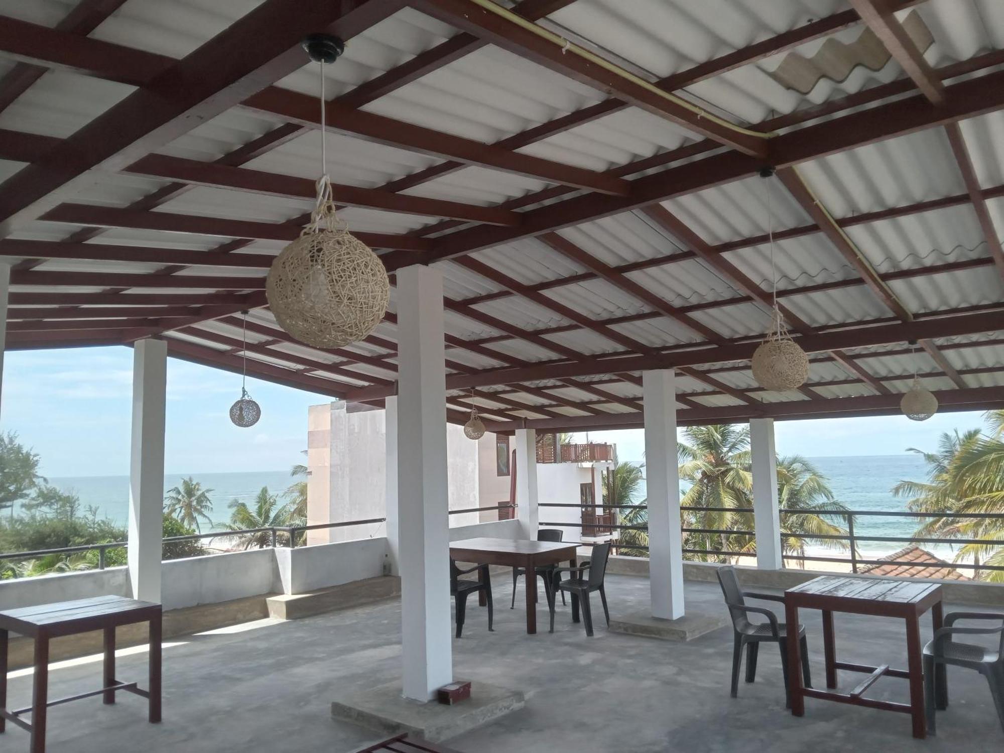 Sena * Ambalangoda (Galle)