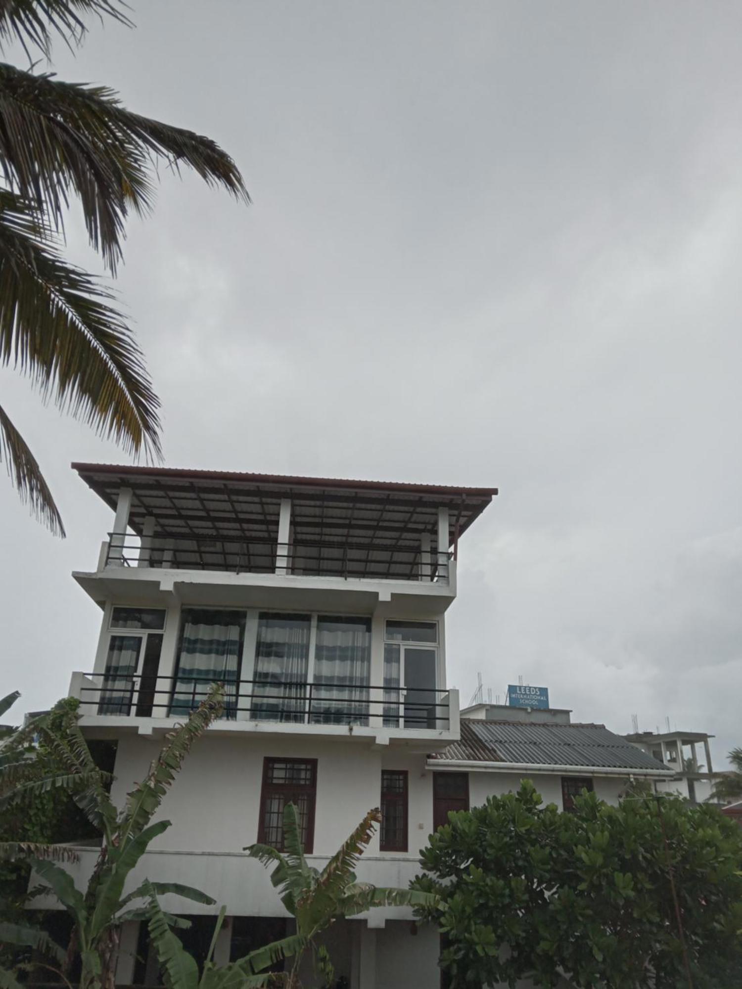 Sena * Ambalangoda (Galle)